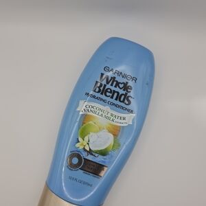 Garnier Whole Blends Hydrating Conditioner - Light Blue